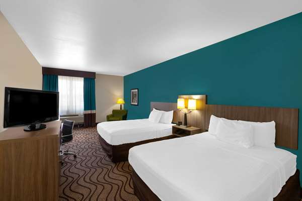  - La Quinta Inn & Suites North Midland