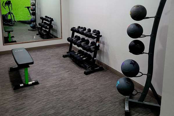 Fitness/ Exercise Room - La Quinta Inn & Suites North Midland