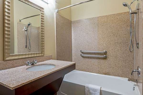  - La Quinta Inn & Suites Houma