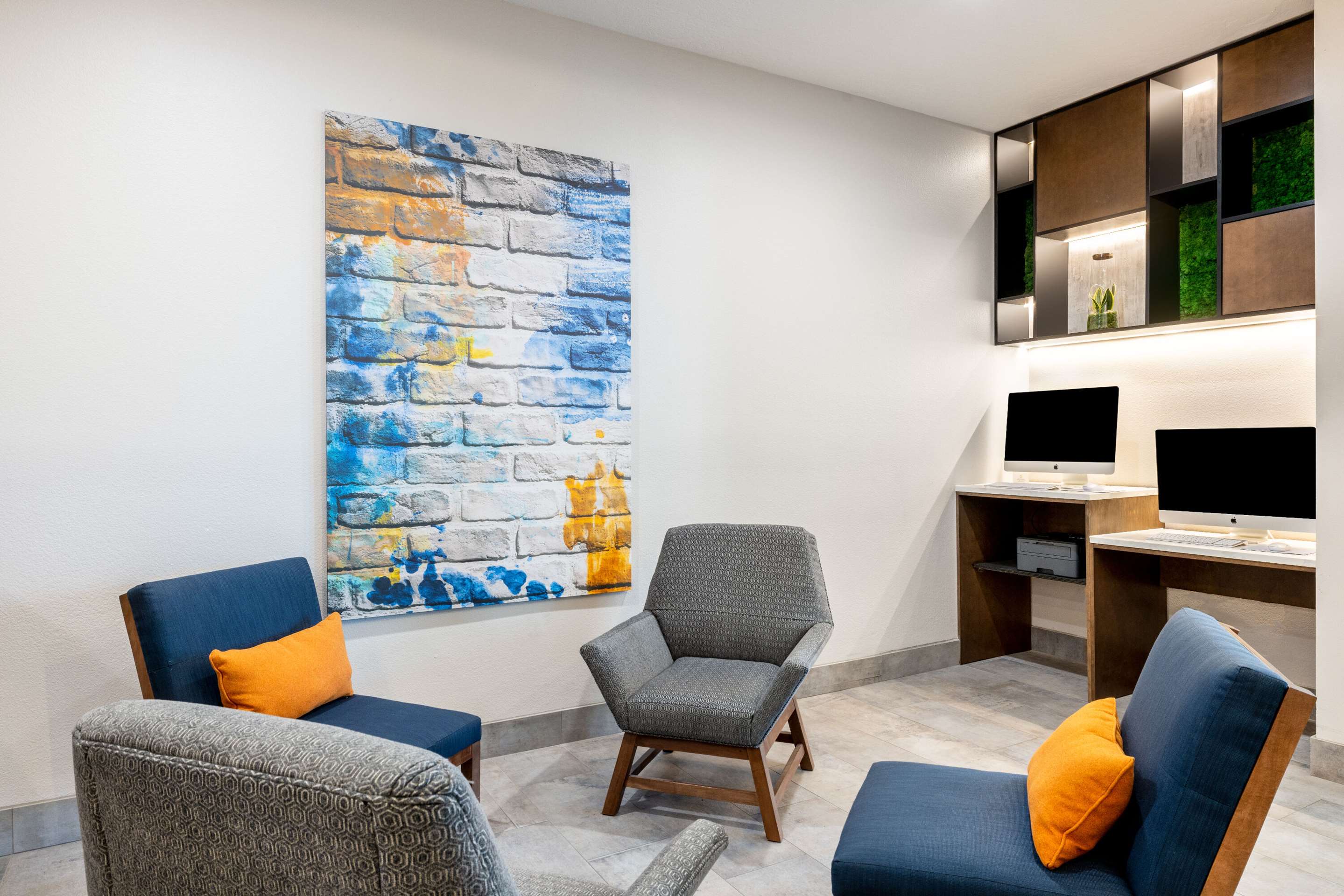business center | La Quinta Inn & Suites by Wyndham St. George