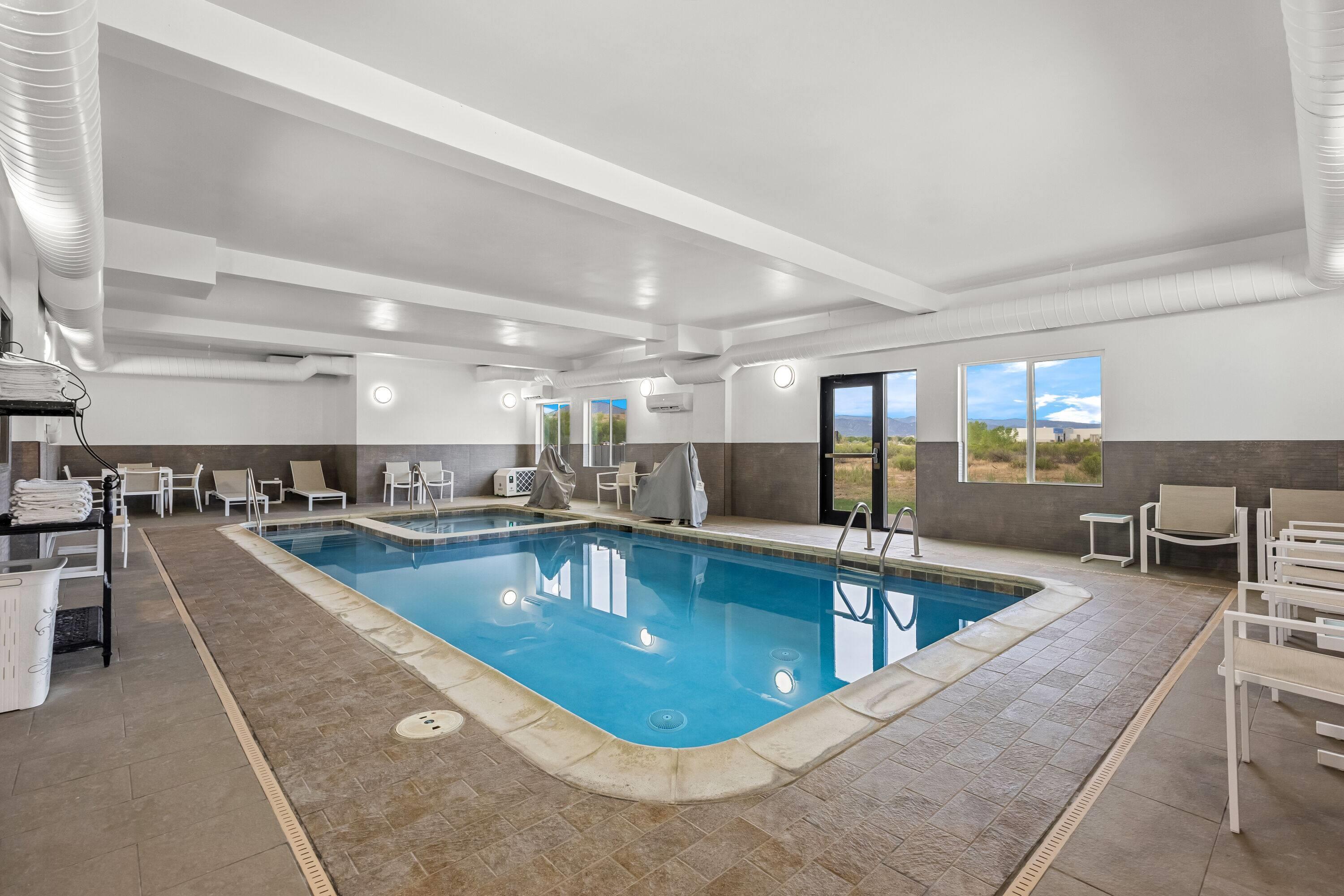 Pool - indoor