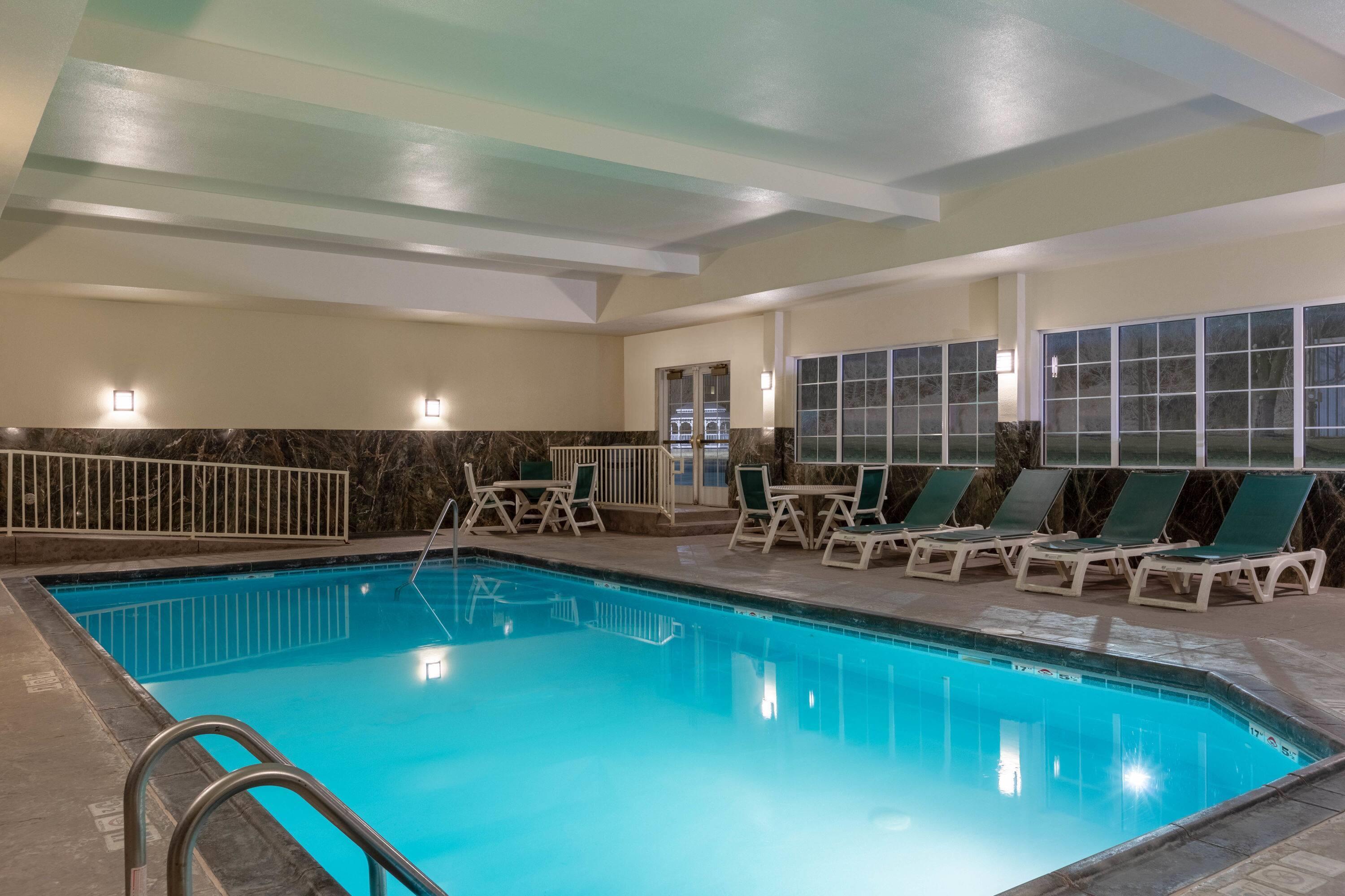Pool | La Quinta Inn & Suites by Wyndham Dodge City