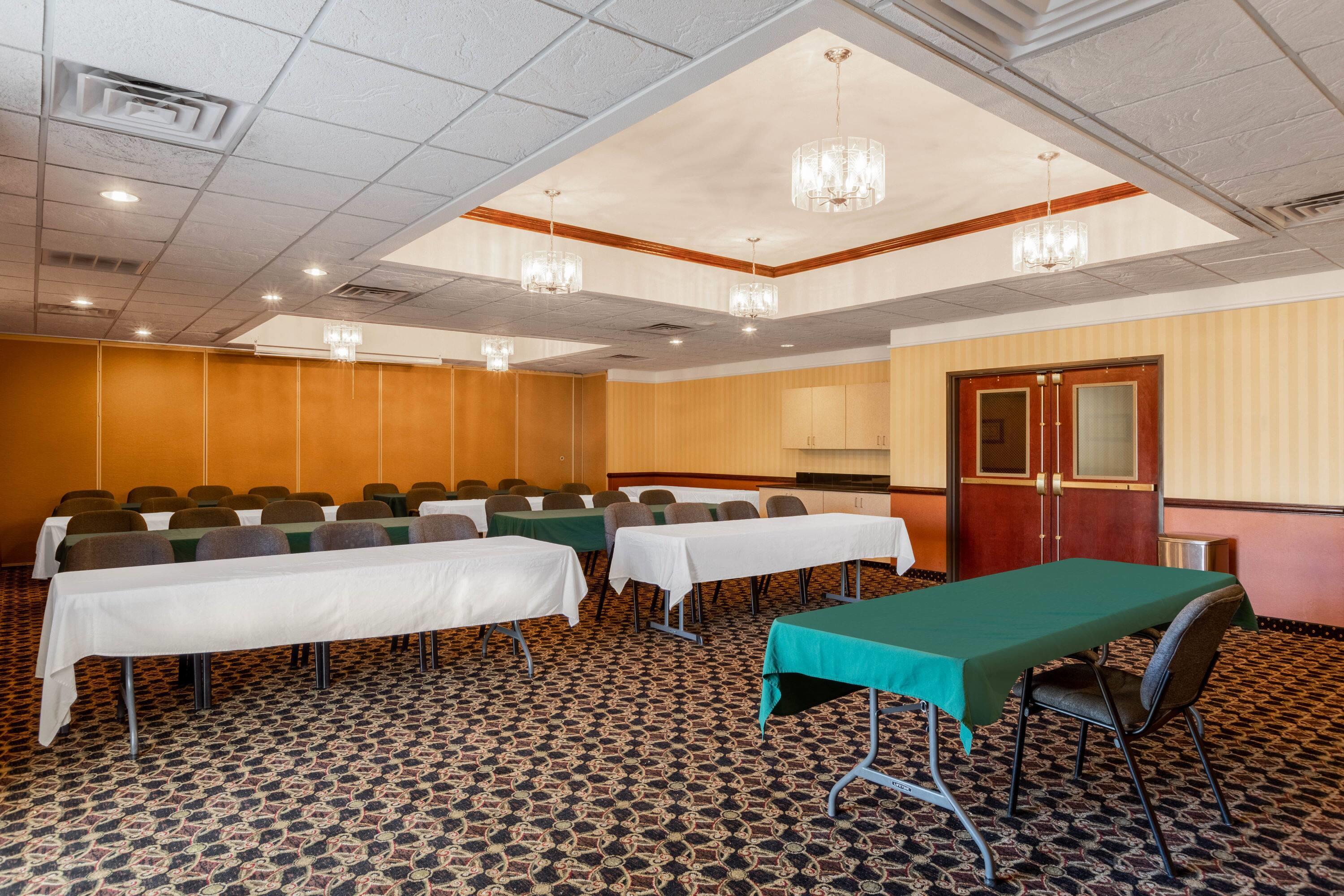 Meeting Room | La Quinta Inn & Suites by Wyndham Dodge City