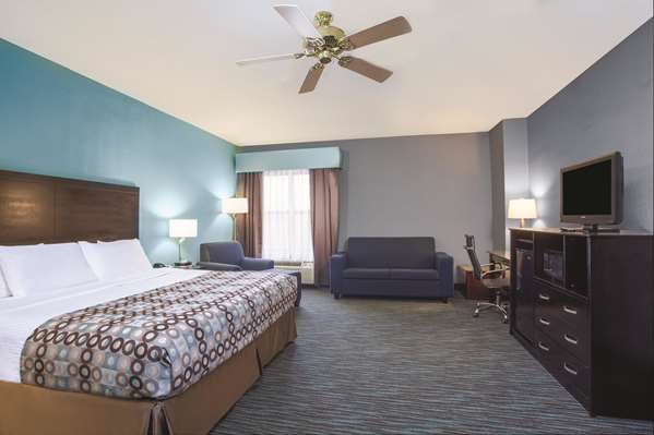 Suite - La Quinta Inn East Strawberry Plains Knoxville - I-40, Exit 398
