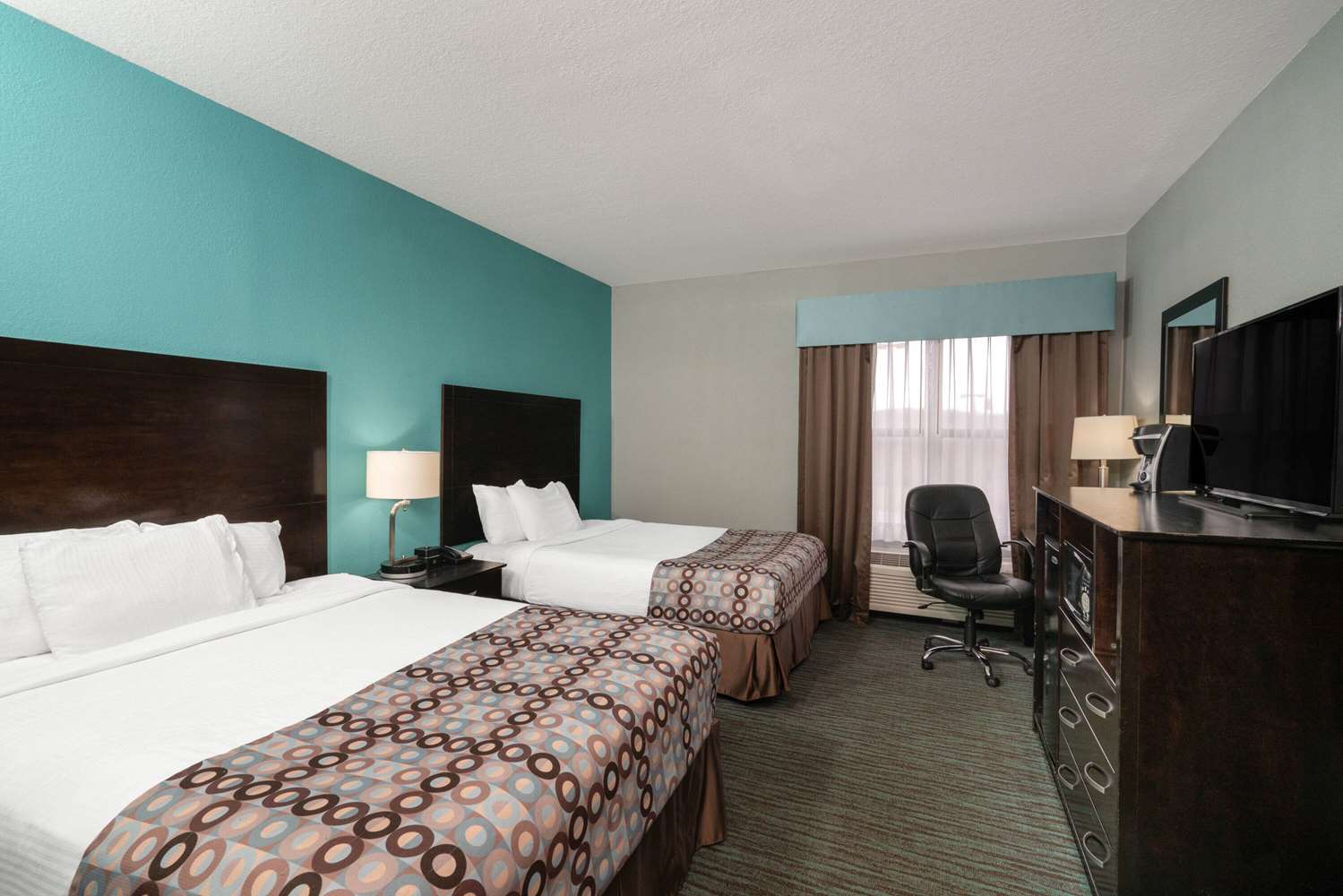 La Quinta Inn East Strawberry Plains Knoxville, TN See Discounts