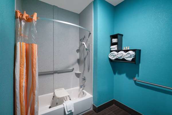  - La Quinta Inn East Strawberry Plains Knoxville - I-40, Exit 398