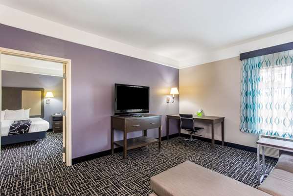 Suite - La Quinta Inn & Suites Fultondale - I-65, Exit 267