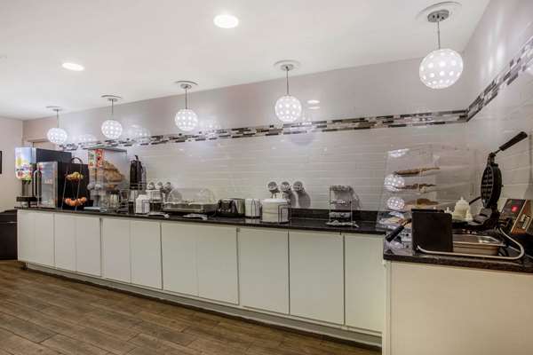  - La Quinta Inn & Suites Decatur