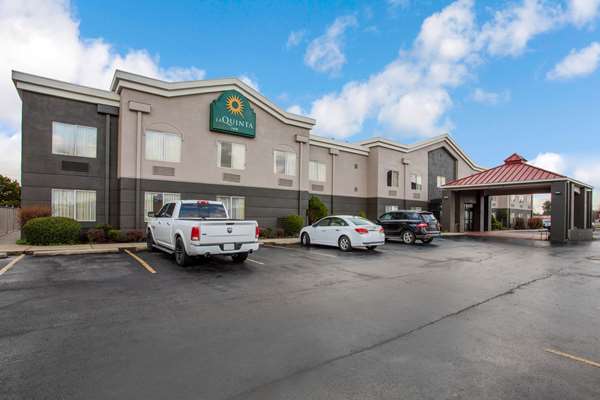 Exterior view - La Quinta Inn & Suites Decatur