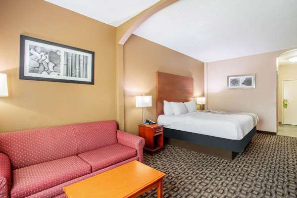  - La Quinta Inn & Suites Decatur