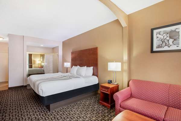 Suite - La Quinta Inn & Suites Decatur