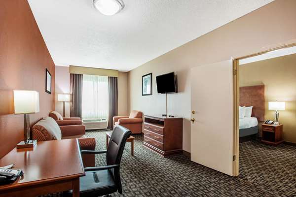 Suite - La Quinta Inn & Suites Decatur