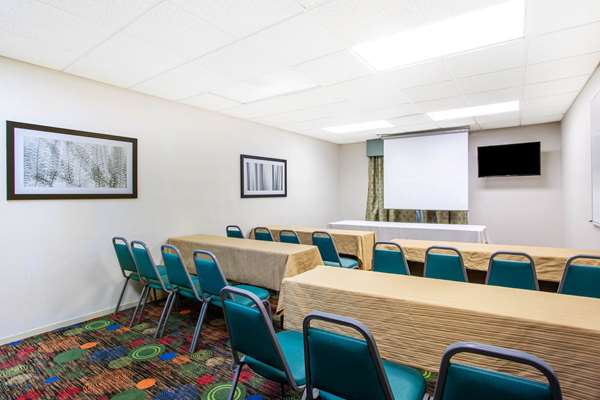  - La Quinta Inn & Suites Decatur