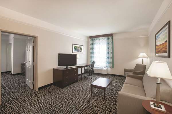 Suite - La Quinta Inn Mansfield