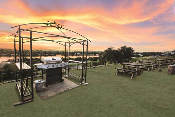 Exterior view - La Quinta Inn & Suites Marble Falls