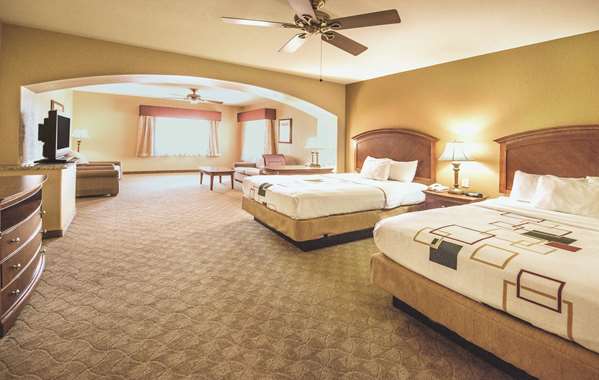  - La Quinta Inn & Suites Marble Falls