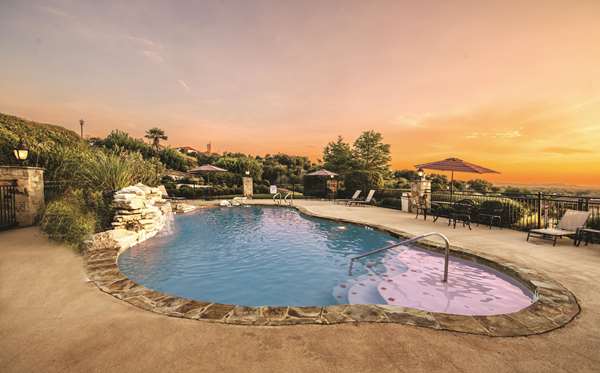 Pool - La Quinta Inn & Suites Marble Falls