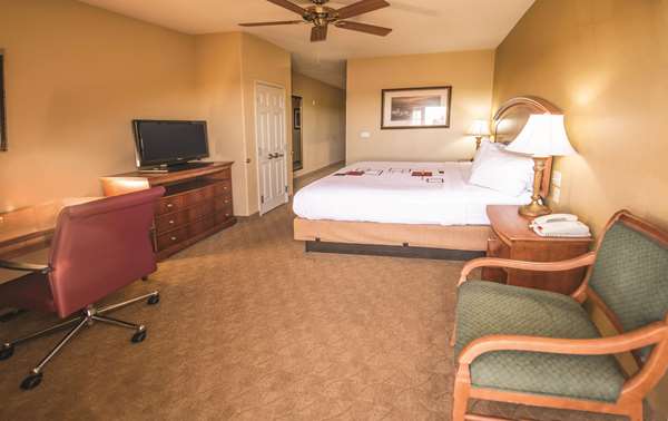  - La Quinta Inn & Suites Marble Falls