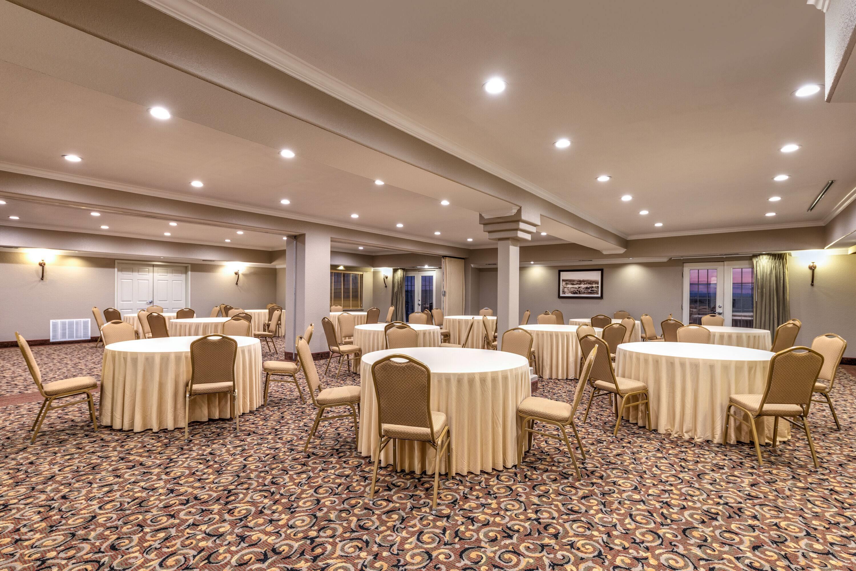 Ballroom | La Quinta Inn & Suites by Wyndham Marble Falls