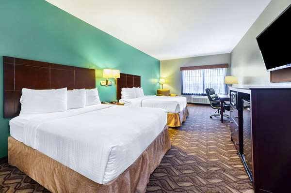  - La Quinta Inn & Suites North Longview