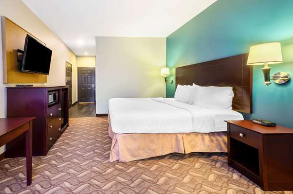  - La Quinta Inn & Suites North Longview