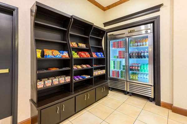  - La Quinta Inn & Suites North Longview