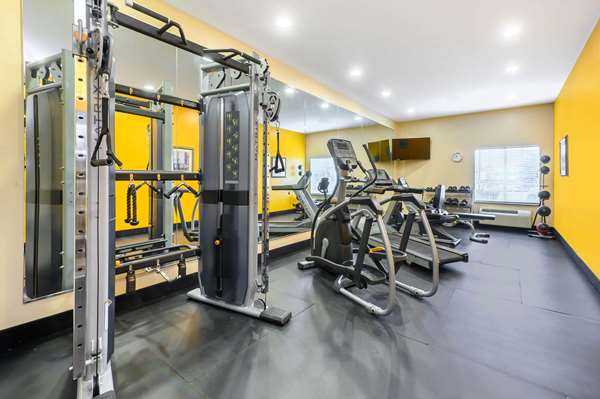 Fitness/ Exercise Room - La Quinta Inn & Suites North Longview