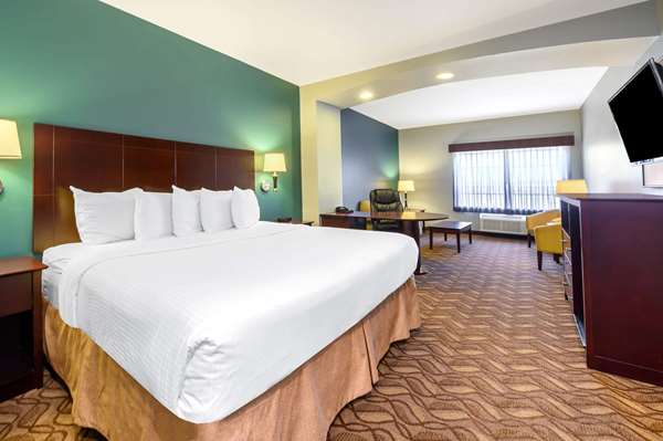 Suite - La Quinta Inn & Suites North Longview