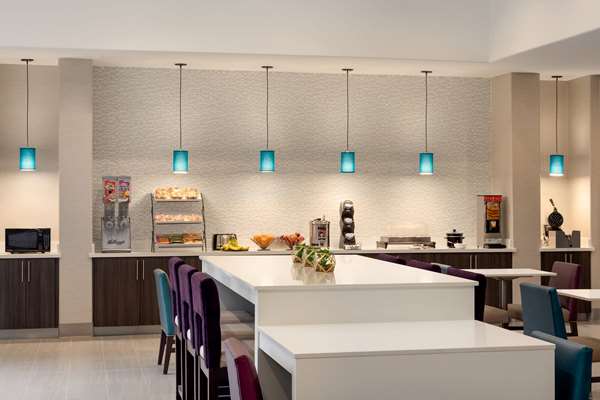  - La Quinta Inn & Suites Longview - I-20, Exit 596