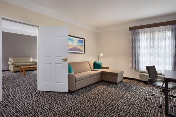 Suite - La Quinta Inn & Suites Longview - I-20, Exit 596