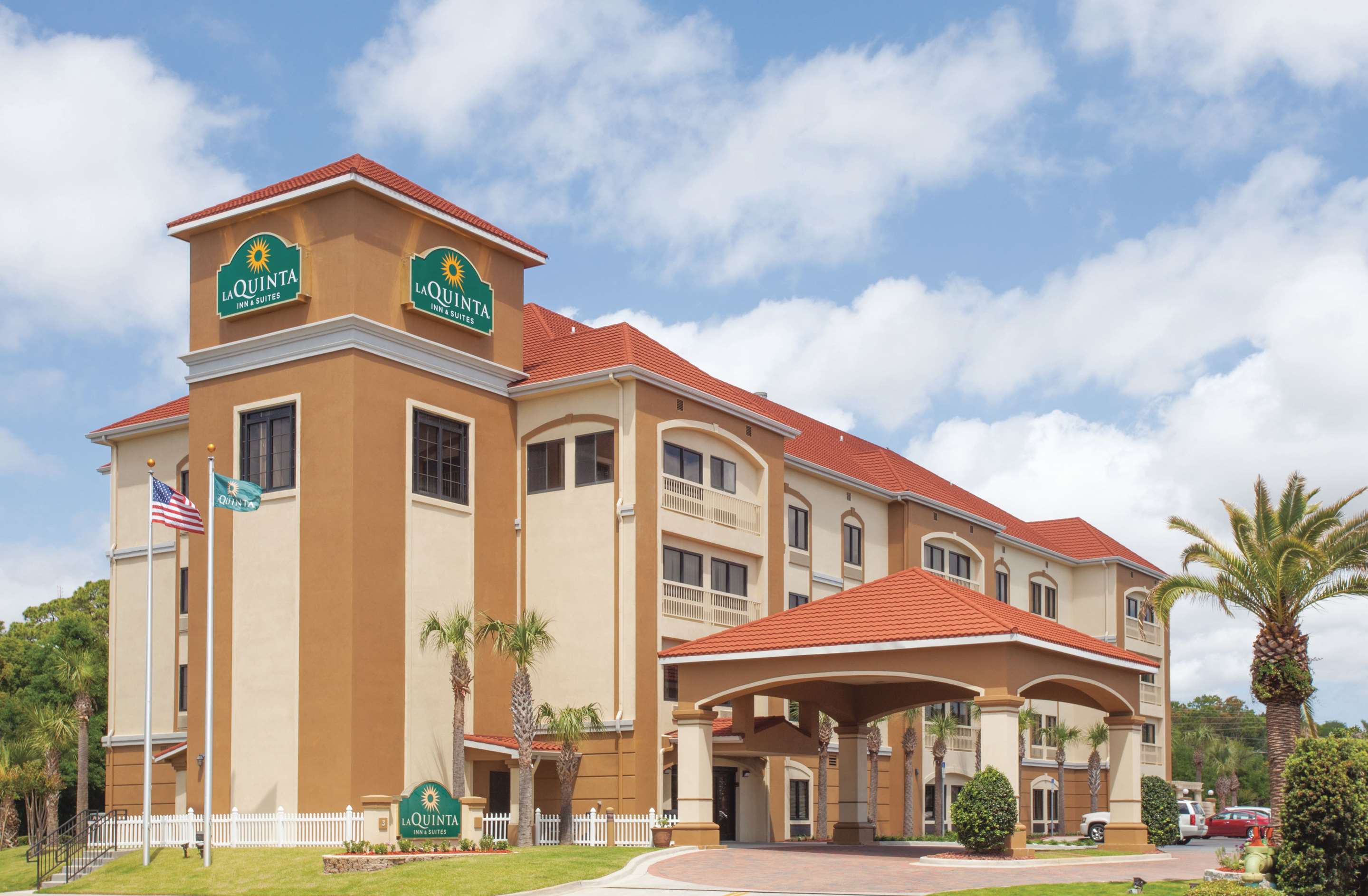 Exterior | La Quinta Inn & Suites by Wyndham Fort Walton Beach