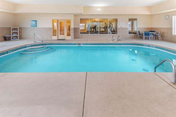 Pool - La Quinta Inn & Suites Hobbs
