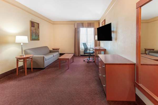 Suite - La Quinta Inn & Suites Hobbs