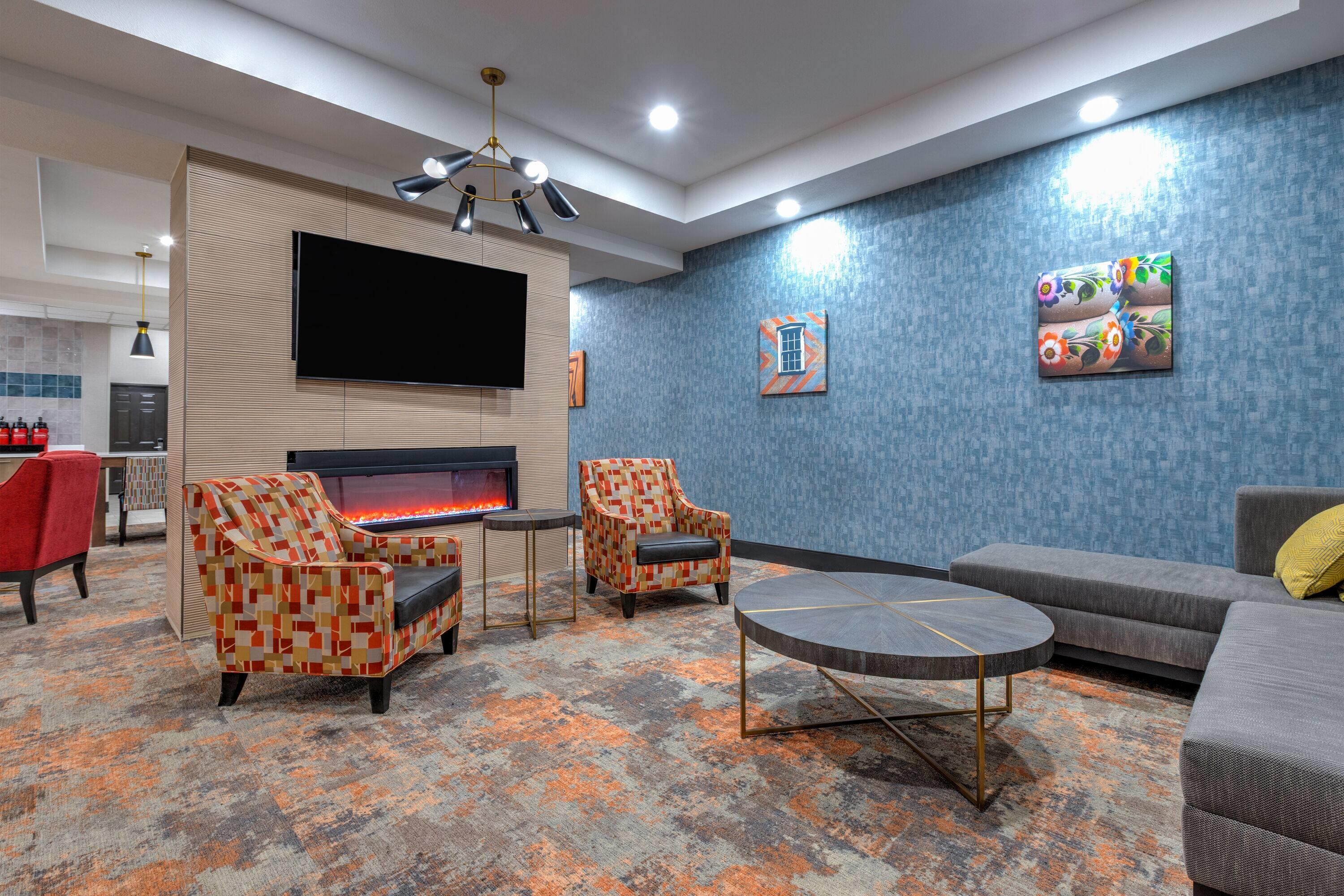Lobby | La Quinta Inn & Suites by Wyndham Hobbs