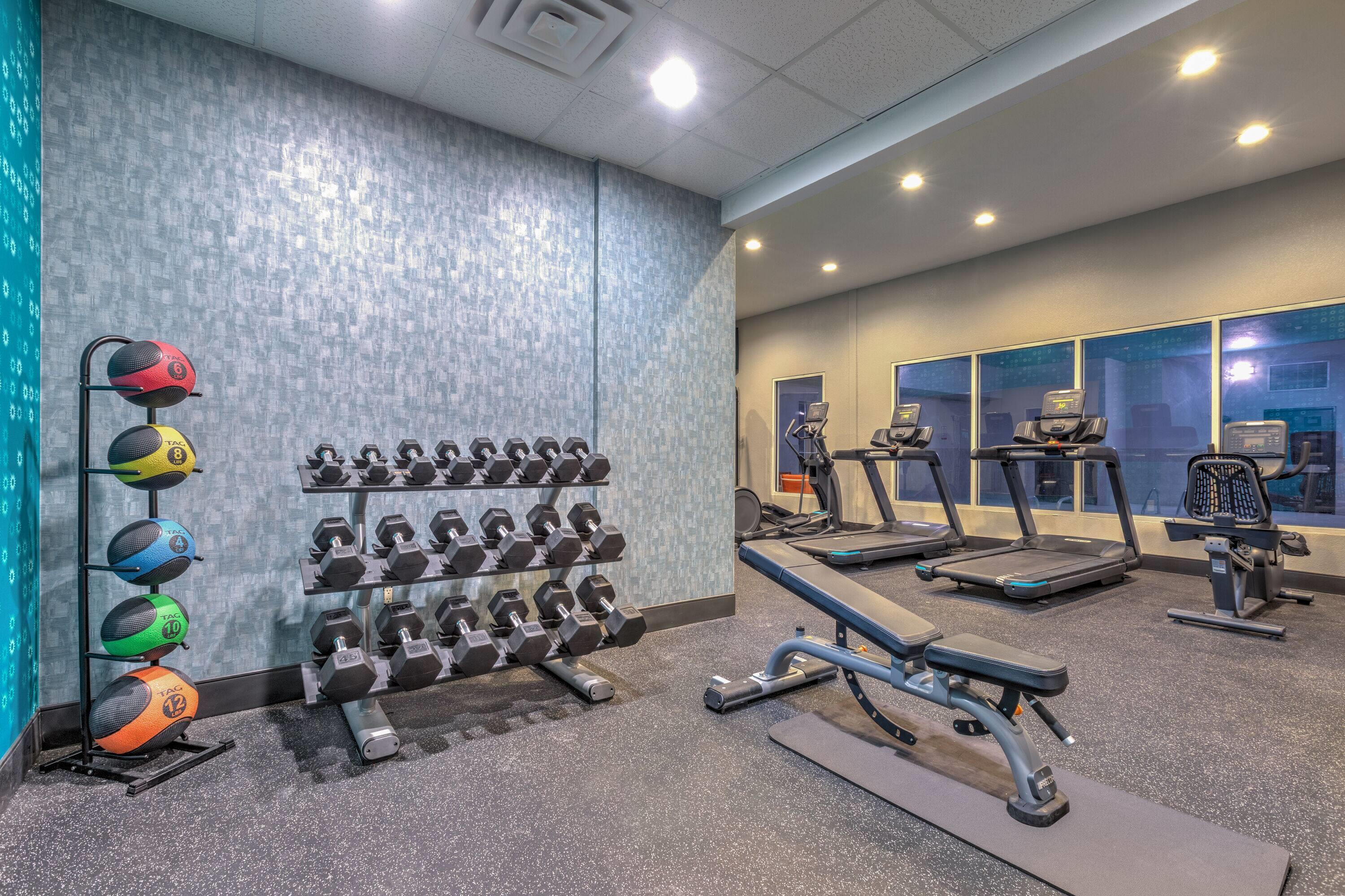 Health club fitness center gym | La Quinta Inn & Suites by Wyndham Hobbs