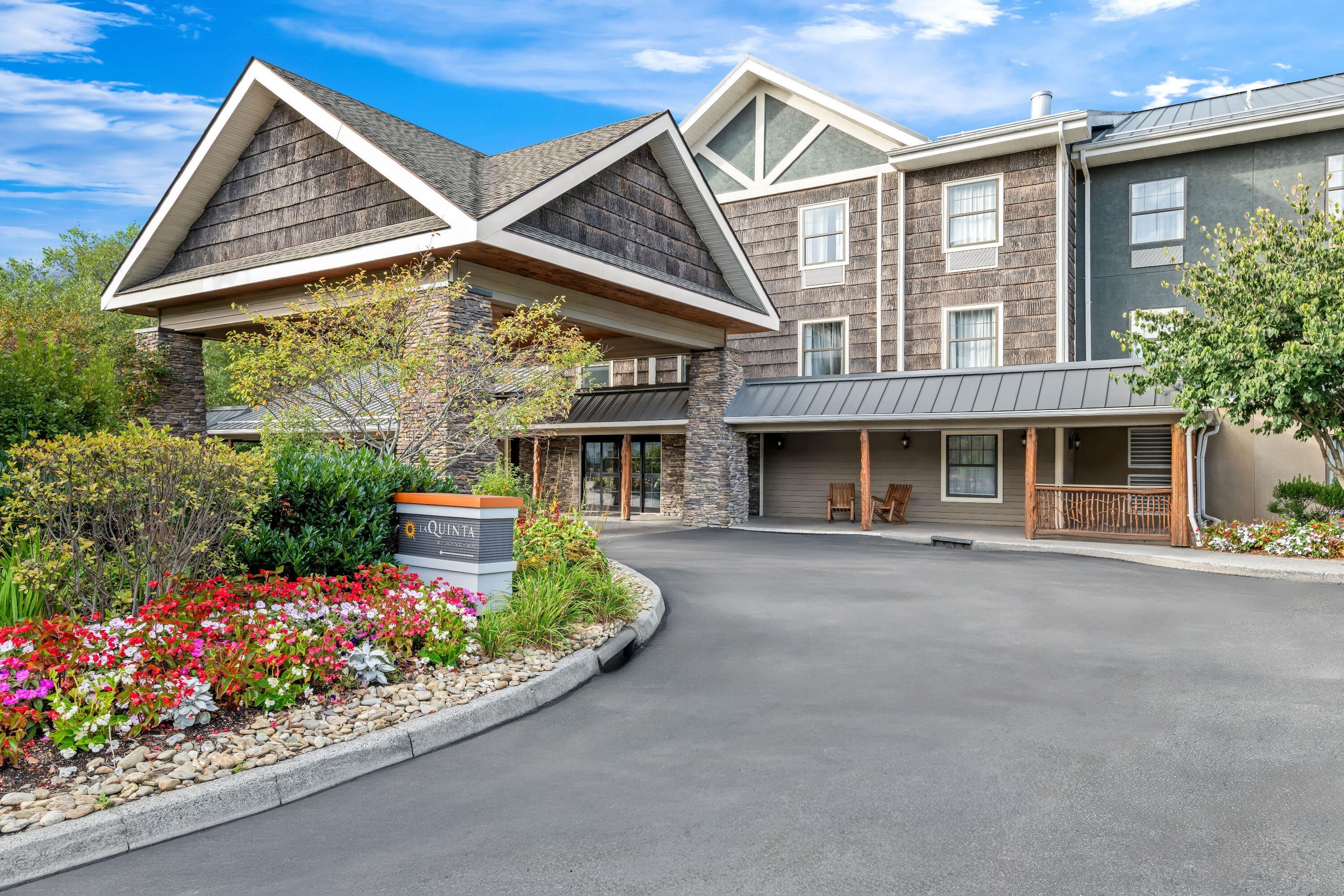 Exterior | La Quinta Inn & Suites by Wyndham Boone University