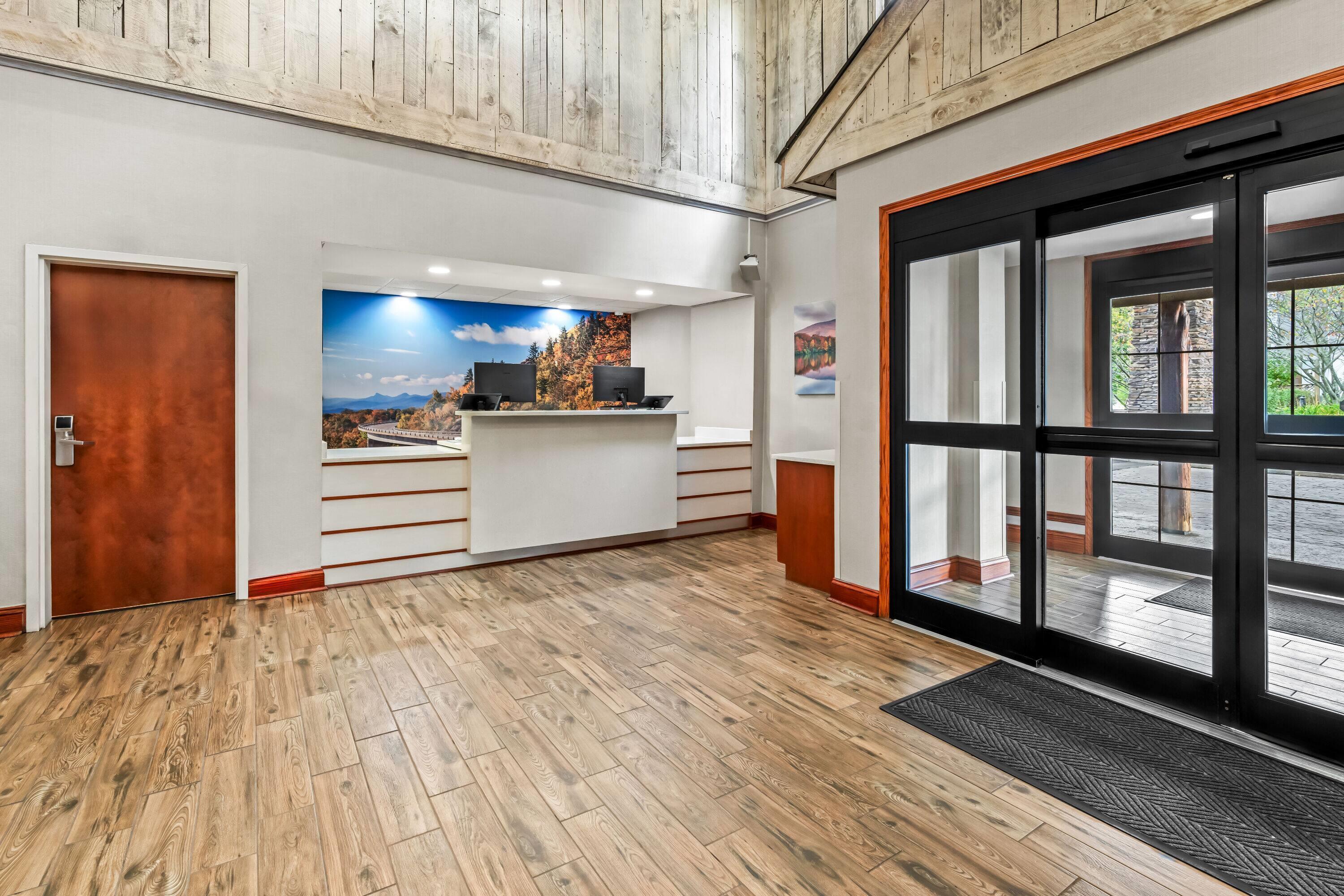 Reception | La Quinta Inn & Suites by Wyndham Boone University