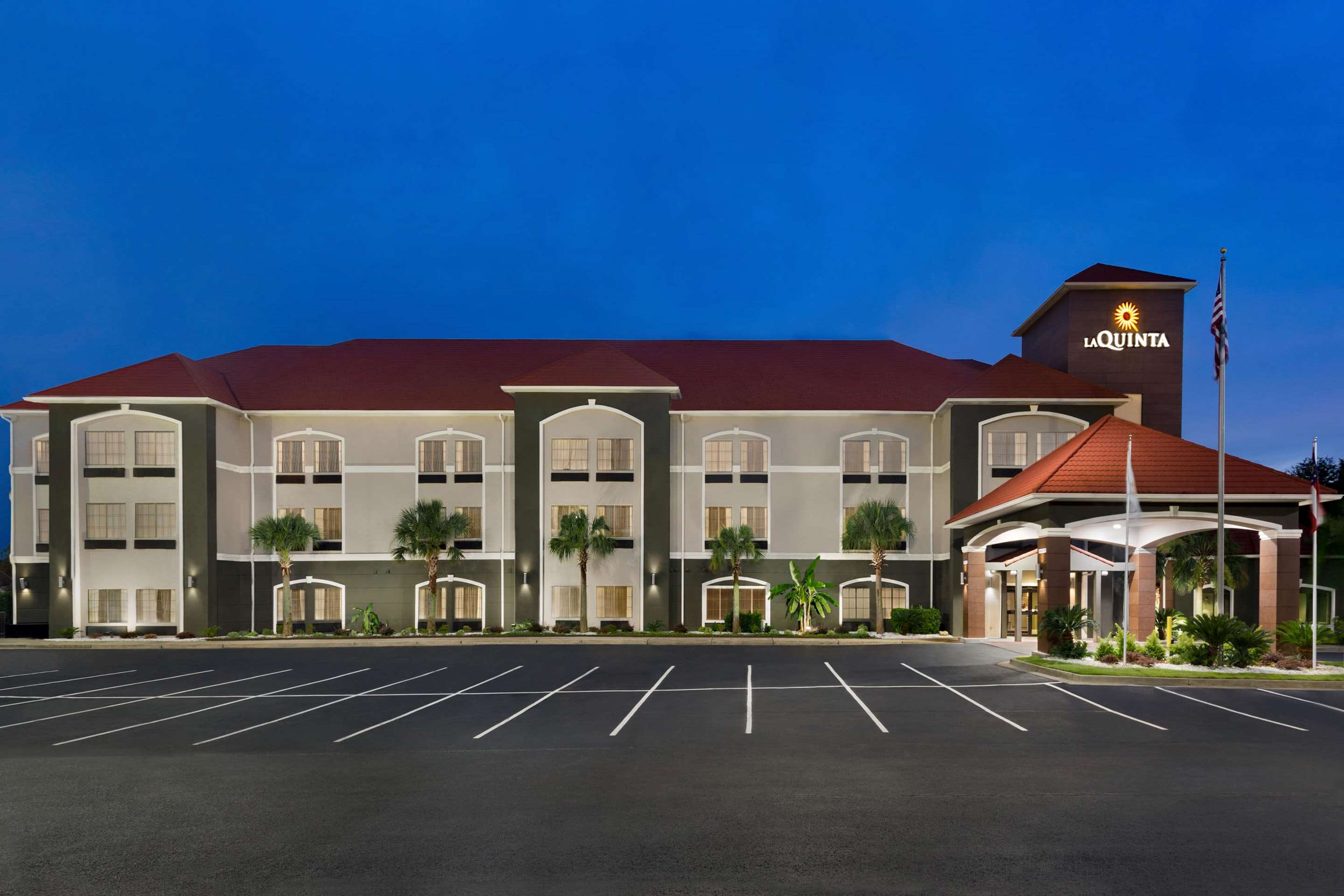 Exterior | La Quinta Inn & Suites by Wyndham Dublin