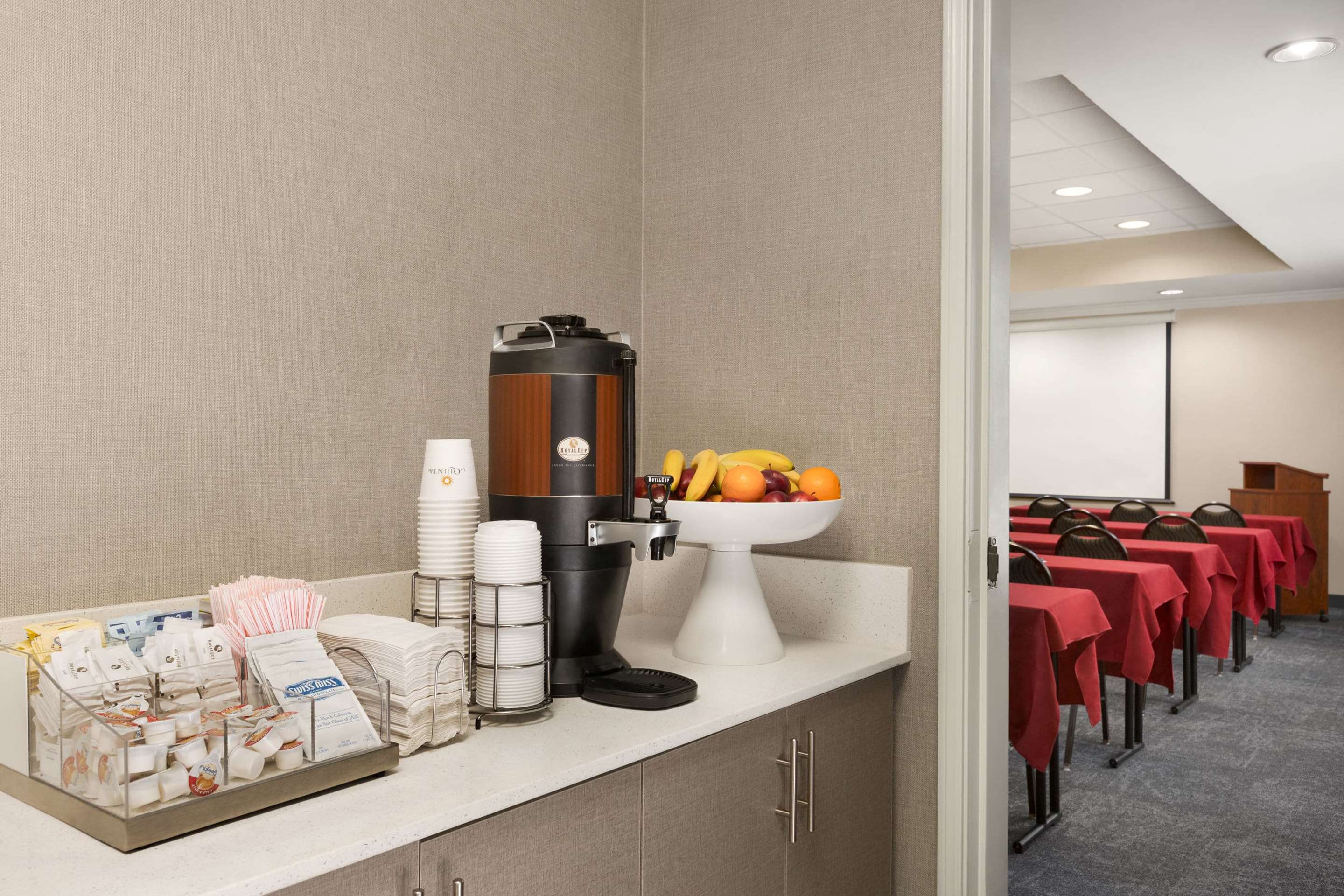Meeting Room | La Quinta Inn & Suites by Wyndham Dublin