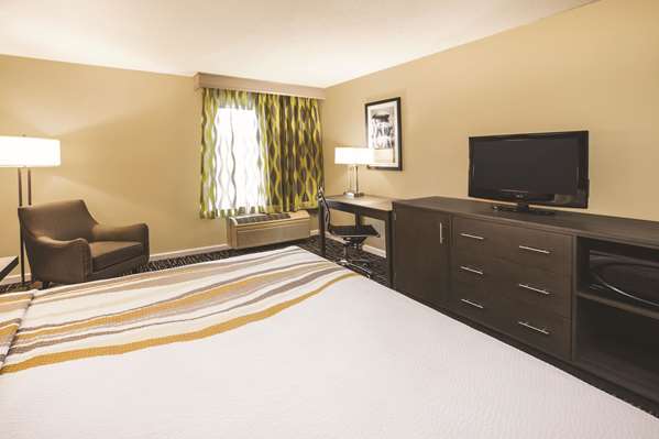  - La Quinta Inn Waldorf