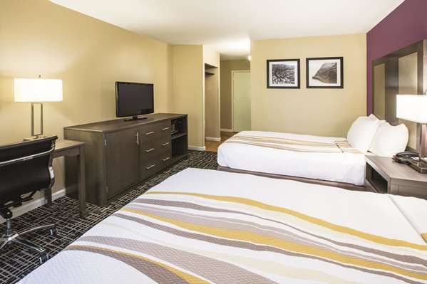  - La Quinta Inn Waldorf