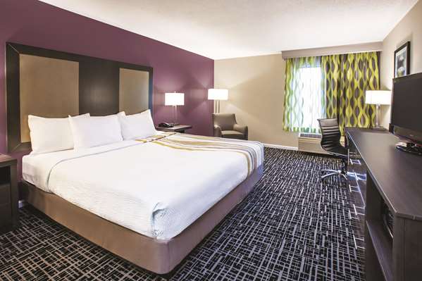  - La Quinta Inn Waldorf