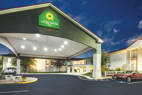 Exterior view - La Quinta Inn Waldorf