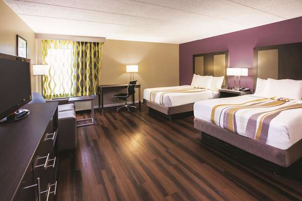  - La Quinta Inn Waldorf