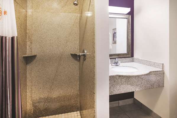 Suite - La Quinta Inn Waldorf