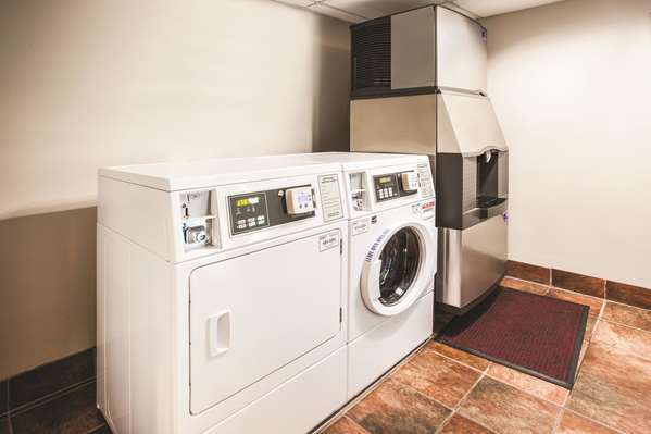  - La Quinta Inn Waldorf