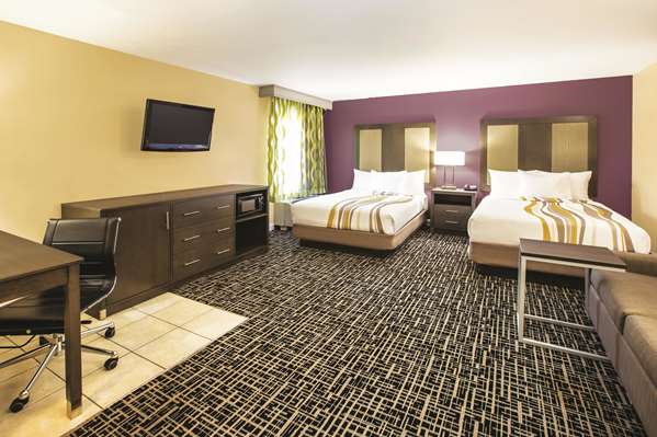 Suite - La Quinta Inn Waldorf