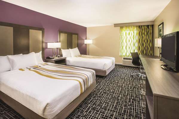  - La Quinta Inn Waldorf