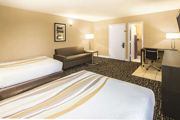 Suite - La Quinta Inn Waldorf