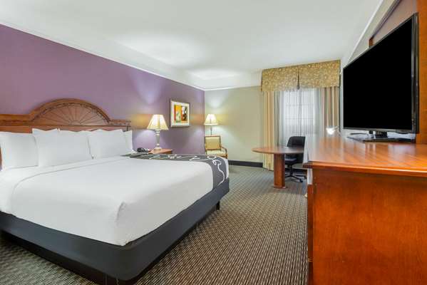  - La Quinta Inn & Suites Gainesville